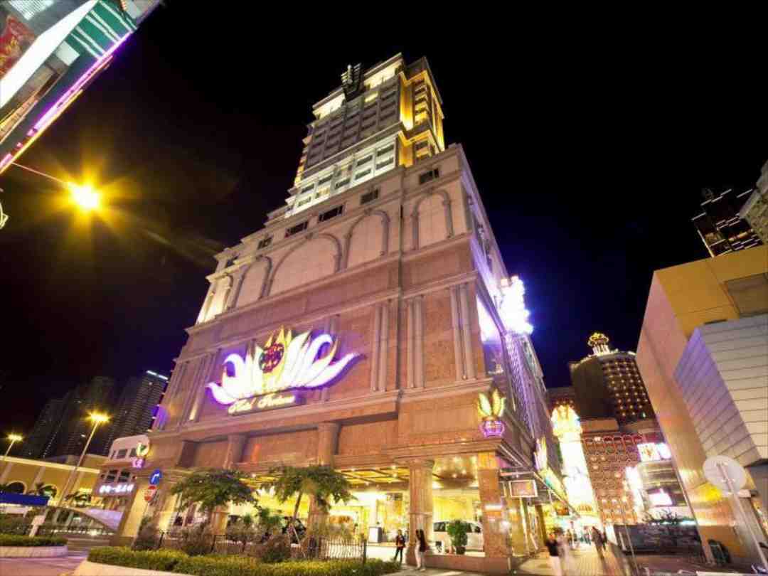 Khách sạn Fortuna Hotel and Casino - Nơi thu hút khách du lịch