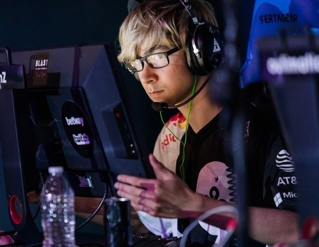 Tenz Là Ai