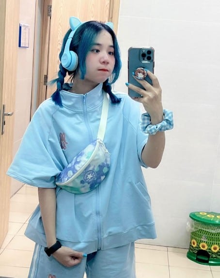 Simmy Ngoài Đời Cute
