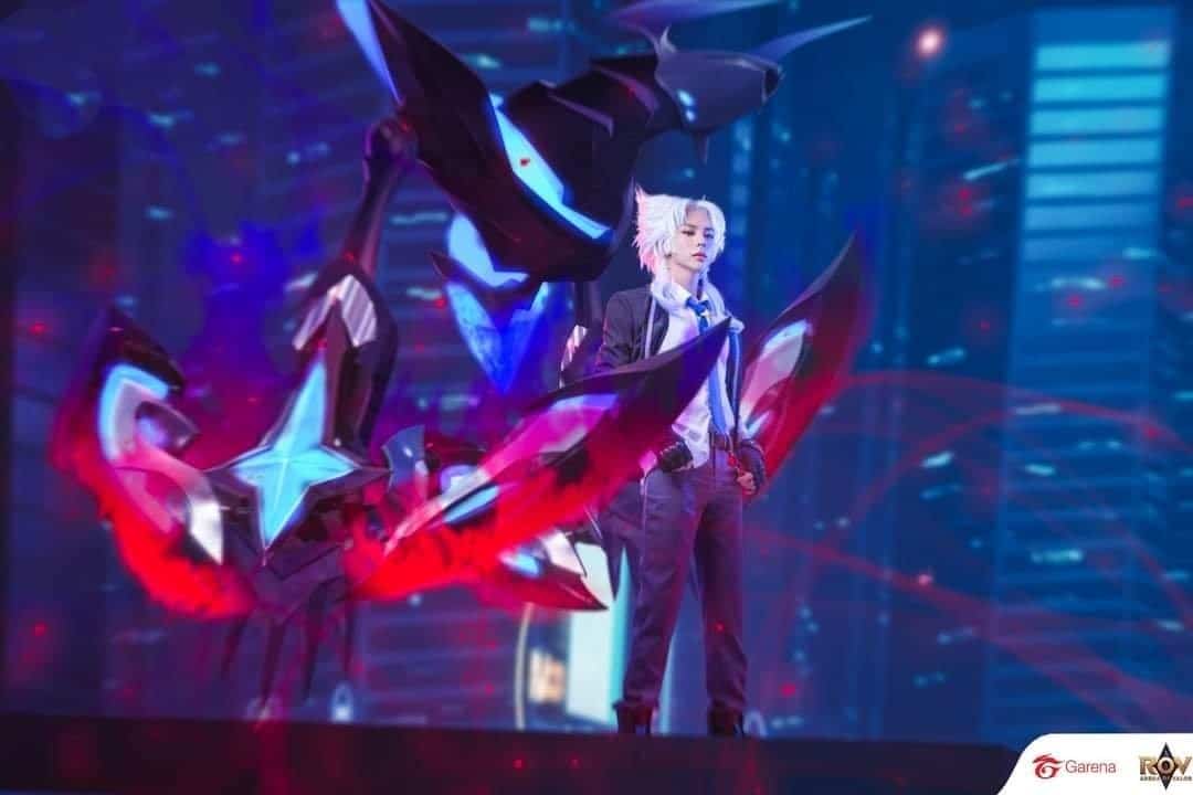 Tặng bạn hình cosplay nakroth thứ nguyên vệ thần cool ngầu