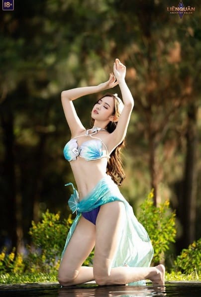 Cosplay Qi Tiệc Bãi Biển Sexy