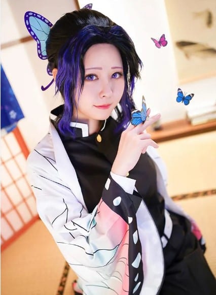 Hình Kochou Shinobu cosplay đẹp dễ thương