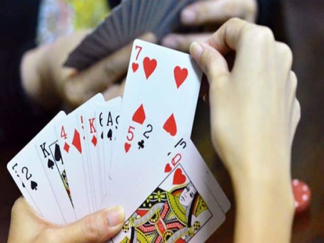 Nhớ đúng quy tắc chơi bài